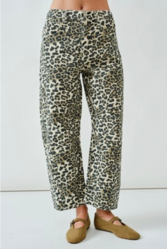 Relax Leopard Denim Pants